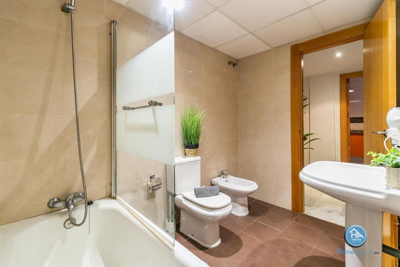 Malaga Boutique Stay - Carlos Haya Area With Parking Екстериор снимка